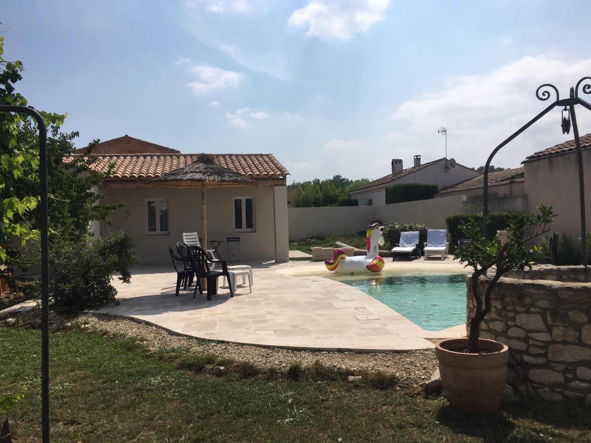 Coquet 2 Pieces Au Calme Avec Piscine Villa Fontvieille Exterior photo